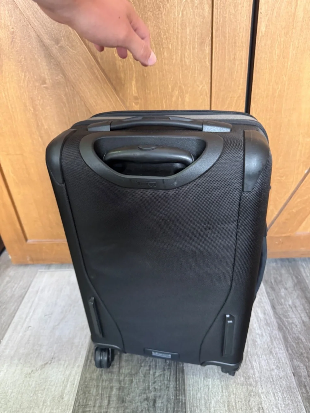 Tumi Merge International Front Lid 4 Wheeled Carry-On
